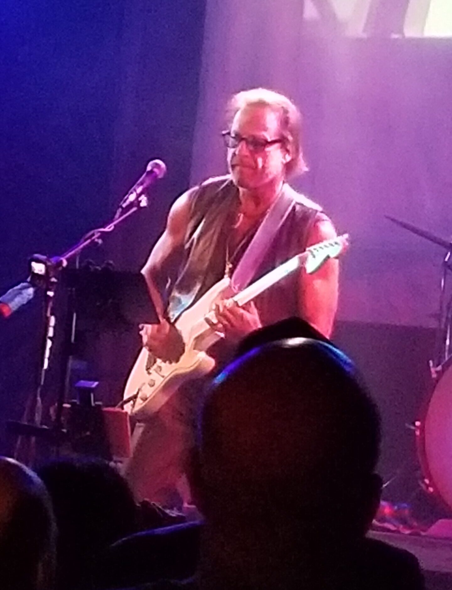 Barry Chase playing guitar at the Troubadour